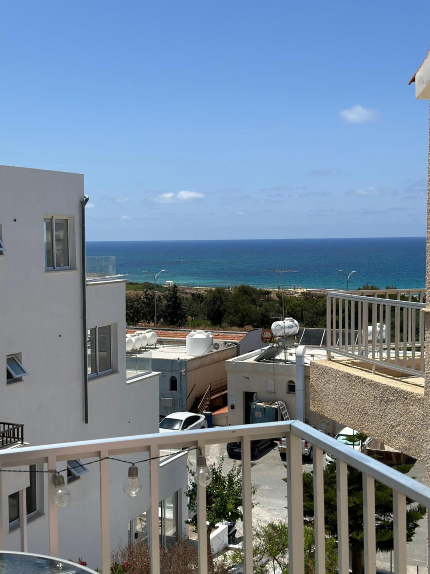 Sea View Apartment Near The Beach Paphos Extérieur photo